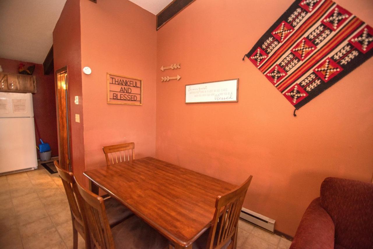 Huge Ruidoso Retreat With Game Room, Pool, 2 Balconies, 2 Kitchens - Sleeps 17! Luaran gambar