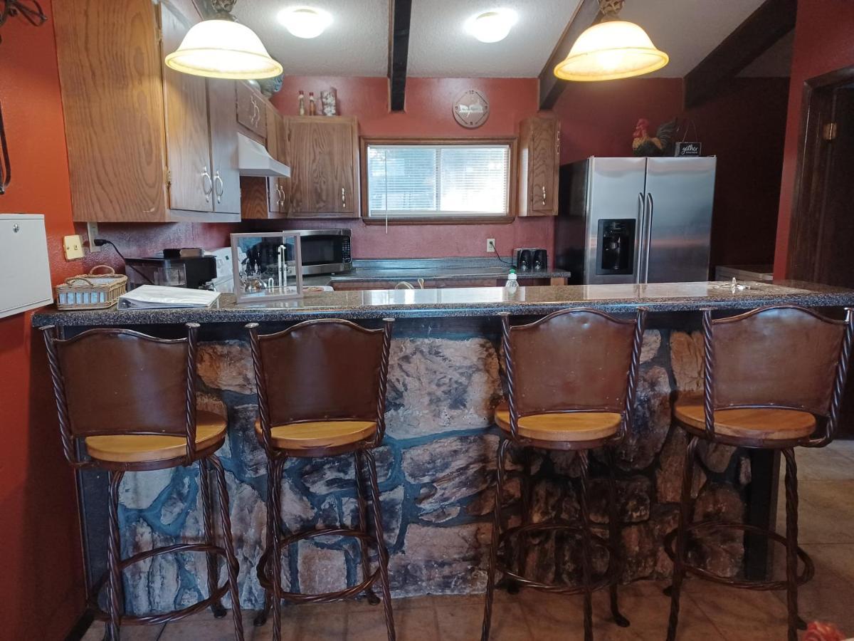 Huge Ruidoso Retreat With Game Room, Pool, 2 Balconies, 2 Kitchens - Sleeps 17! Luaran gambar